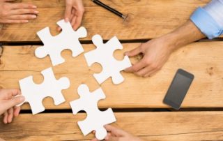 Quels partenariats les associations développent-elles avec les entreprises ?