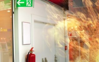 Votre local a été détruit lors d’un incendie : quelles sont les obligations de votre bailleur ?
