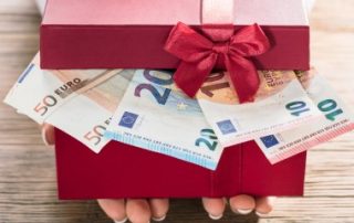 Des donateurs moins nombreux mais plus généreux