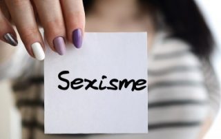 Quand les bénévoles d’une association dérapent… et insultent une salariée