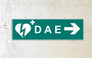 Des défibrillateurs obligatoires dans les locaux associatifs !