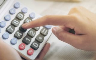 Covid-19 : des arrêts de travail mieux indemnisés pour garder les enfants