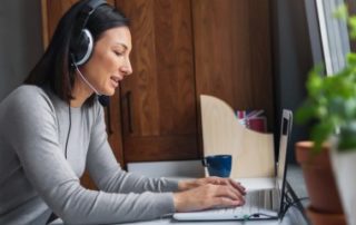 Apprendre des langues étrangères grâce aux formations en ligne