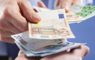 Les prêts de sommes d’argent de plus de 5 000 € doivent être déclarés au fisc