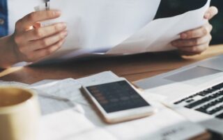 Retard du gérant de SARL pour faire approuver les comptes : une infraction ?