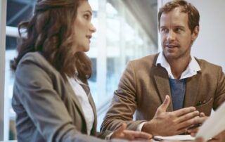 Renonciation du conjoint commun en biens d’un associé à la qualité d’associé