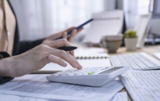 Saisie sur salaire : quelles sont les obligations de l’employeur ?